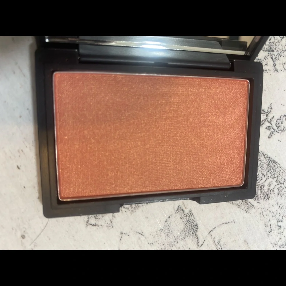 Phase Zero Making Moves Blusher